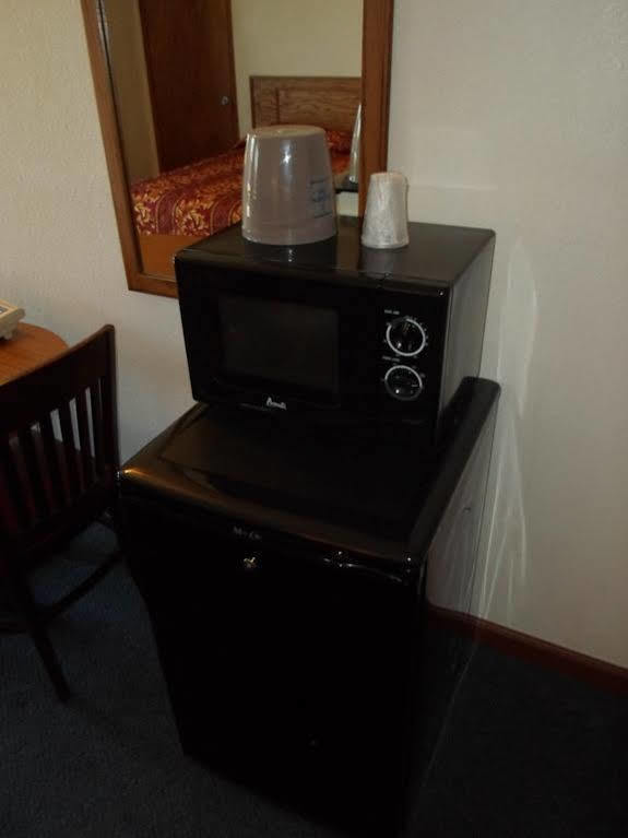 Motel Economy
